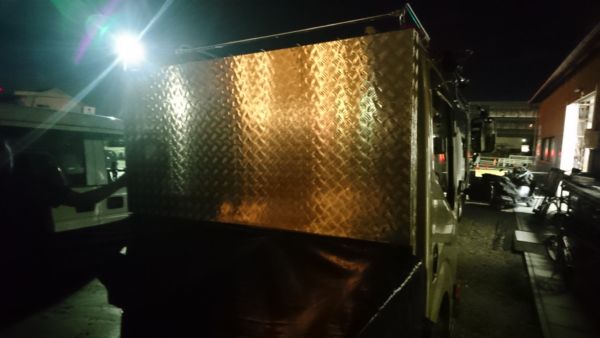 トラック荷台アルミ縞板