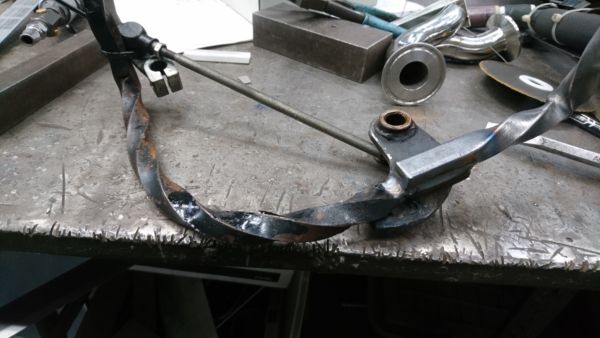 鉄製シフトペダル溶接修理