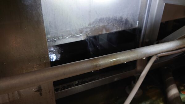 製麺会社水槽溶接修理