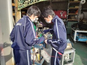 ステンレス溶接焼け取り作業